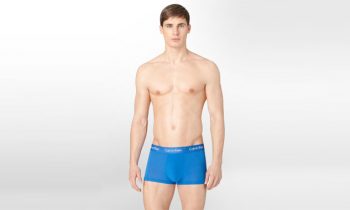 El calzoncillo y el calzoncillo modal del cuerpo de Calvin Klein están justo a tiempo para la primavera